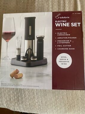 Rabbit Electric Wine Set - Black & Silver